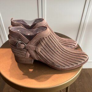 NEW Vince Camuto 'Campina' Bootie boot shoes size 9 39 Nordstrom